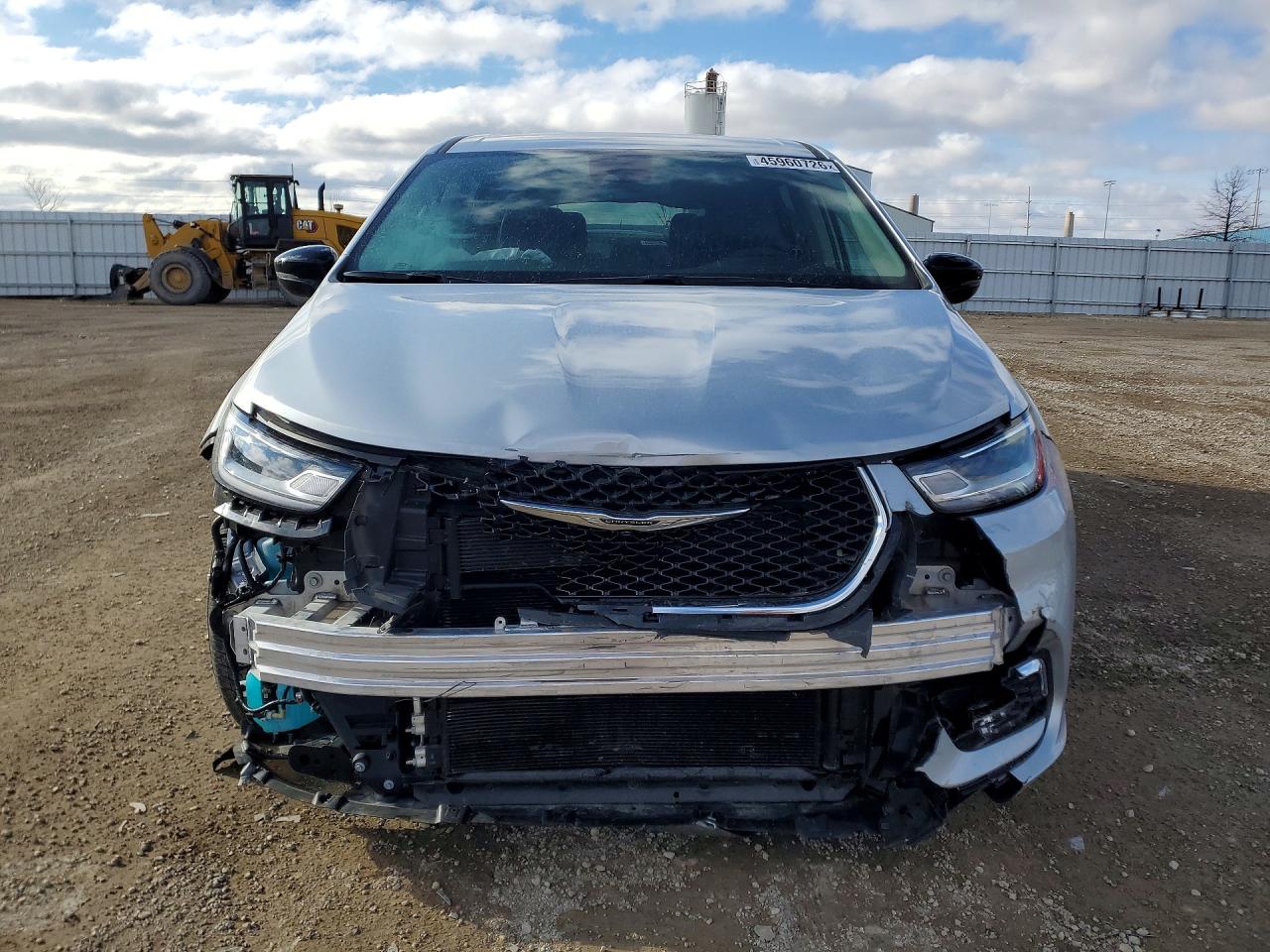 2024 CHRYSLER PACIFICA TOURING L photo 5