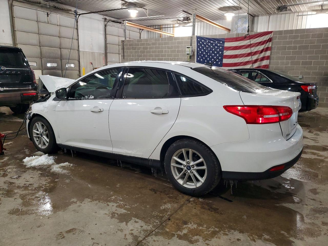 2018 FORD FOCUS SE photo 2