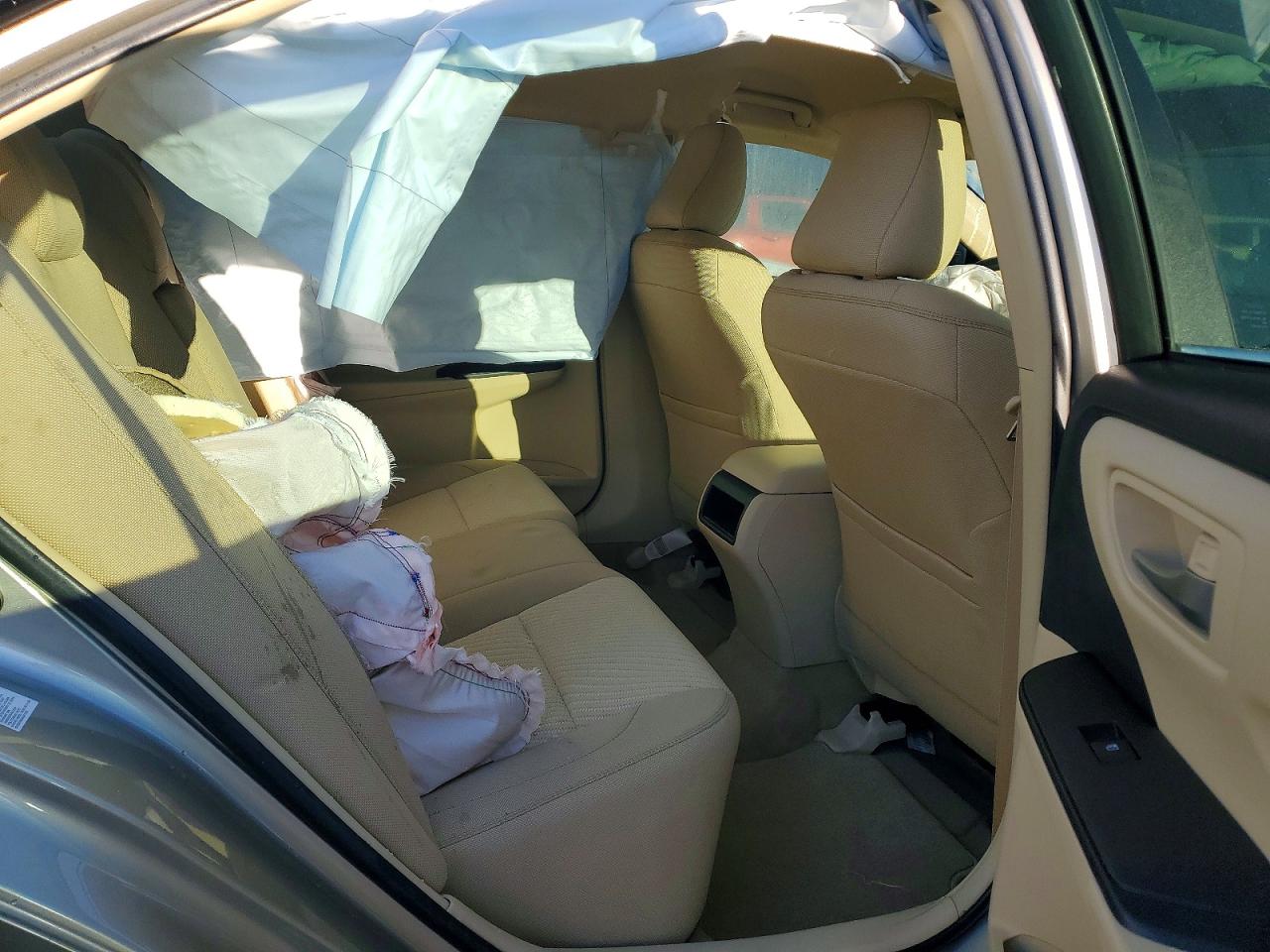 2016 TOYOTA CAMRY LE photo 28