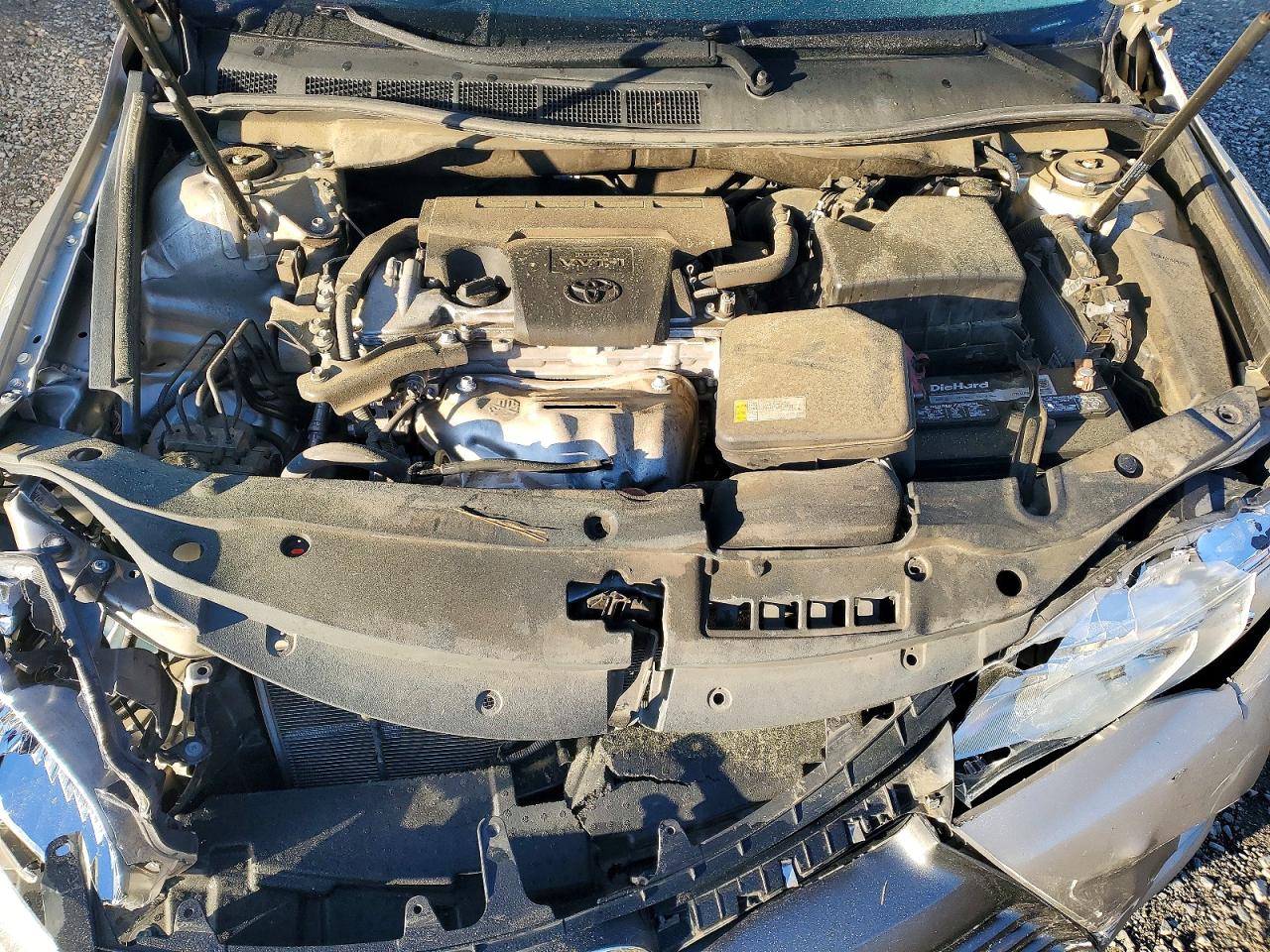 2016 TOYOTA CAMRY LE photo 31