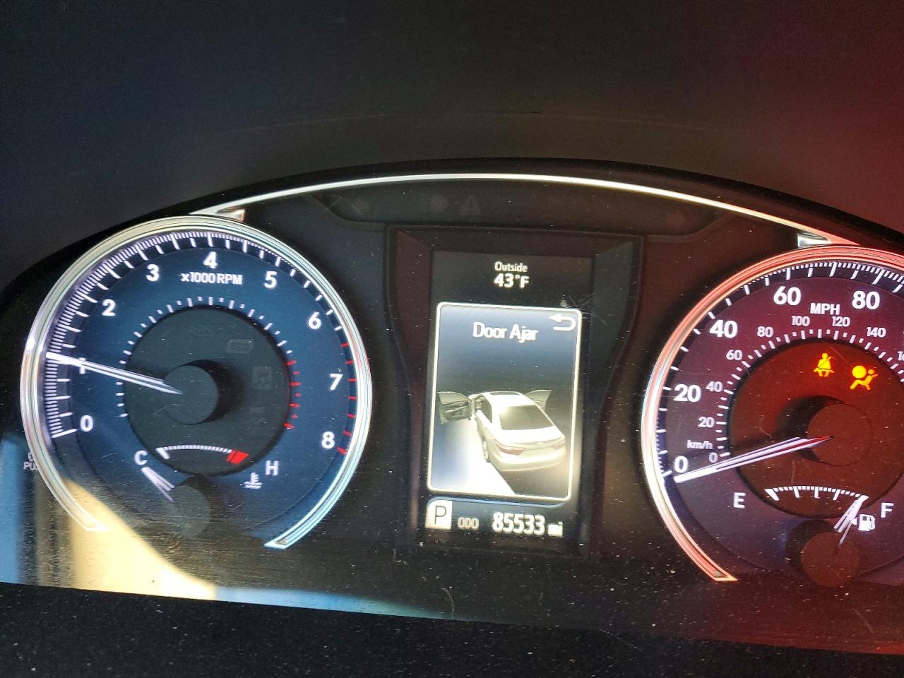 2016 TOYOTA CAMRY LE photo 25