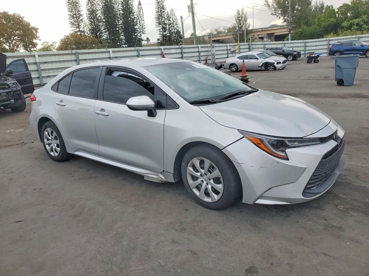 2023 TOYOTA COROLLA LE photo 10