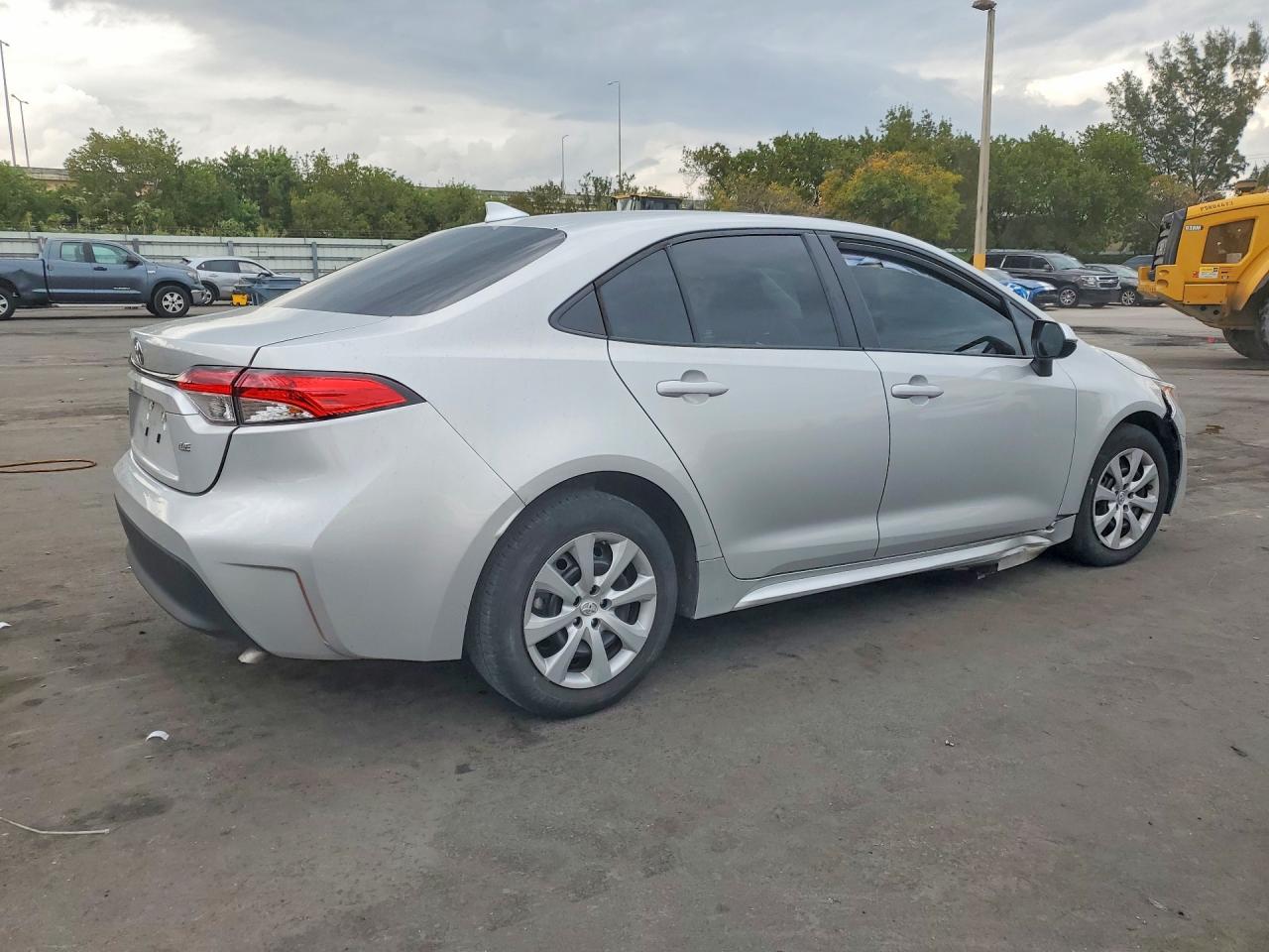 2023 TOYOTA COROLLA LE photo 7