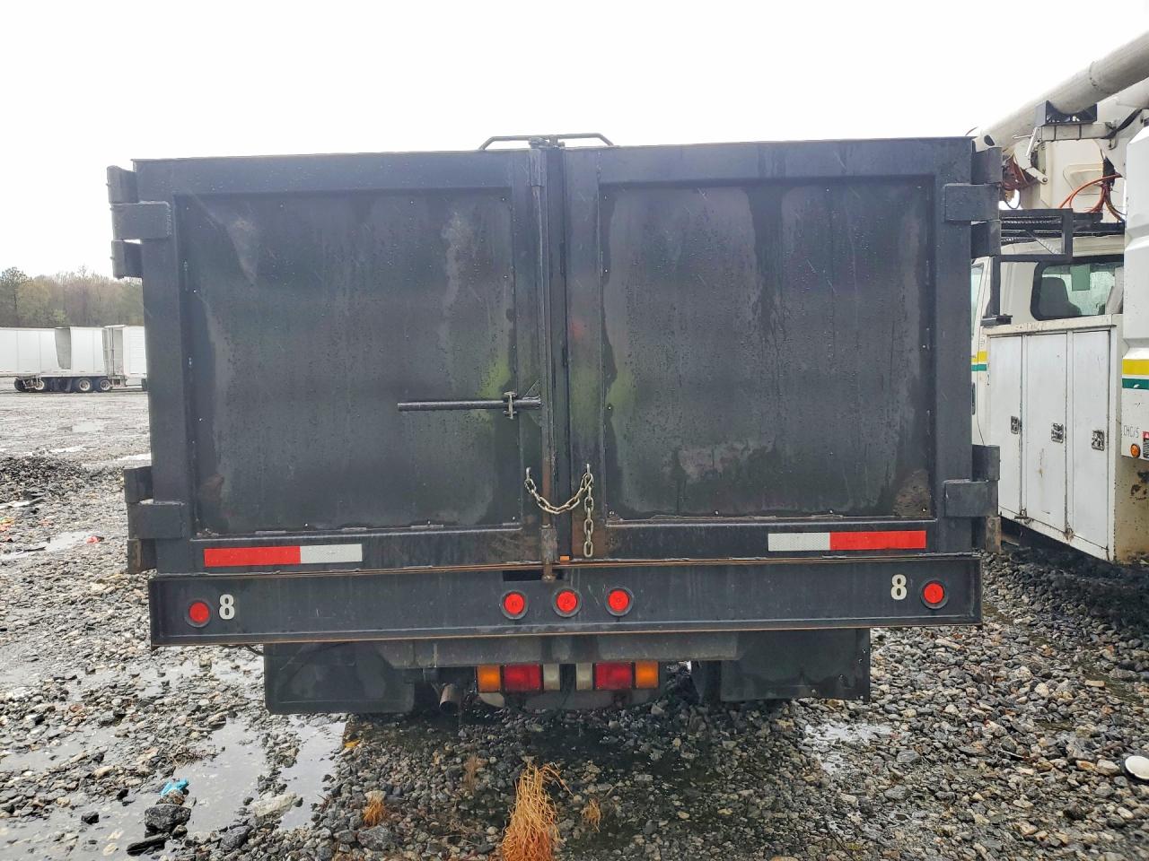 2025 ISUZU NPR photo 11
