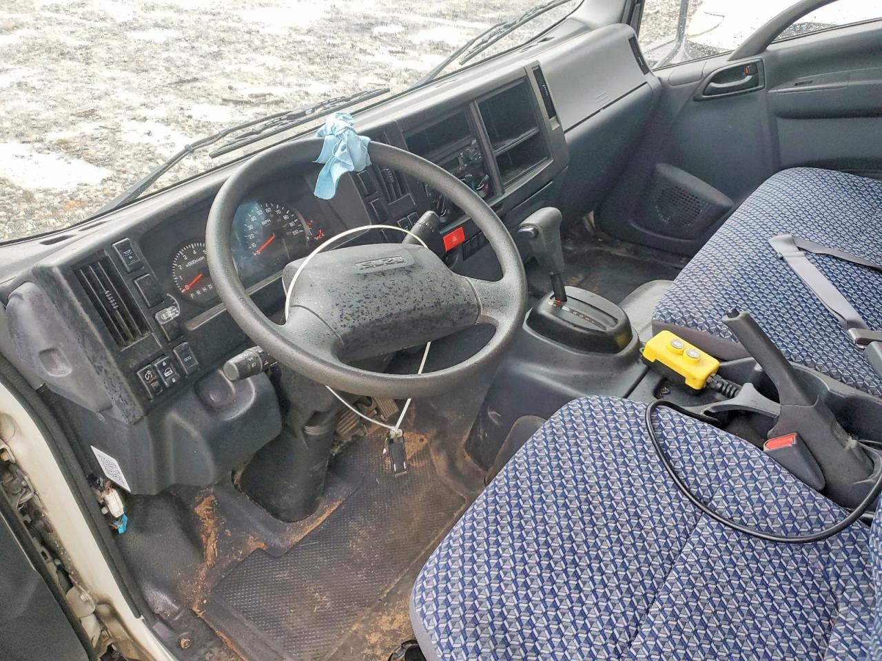 2025 ISUZU NPR photo 15
