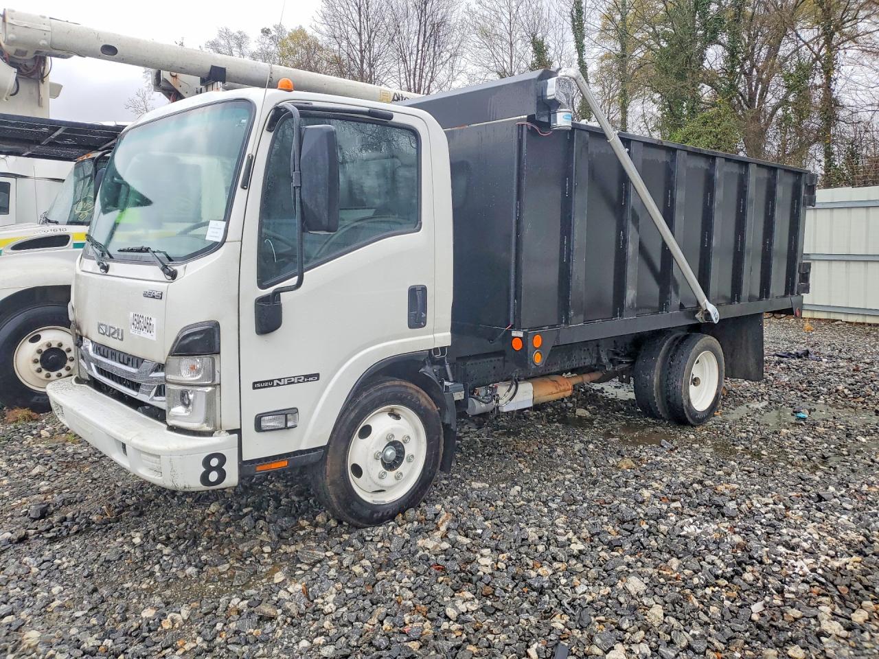 2025 ISUZU NPR