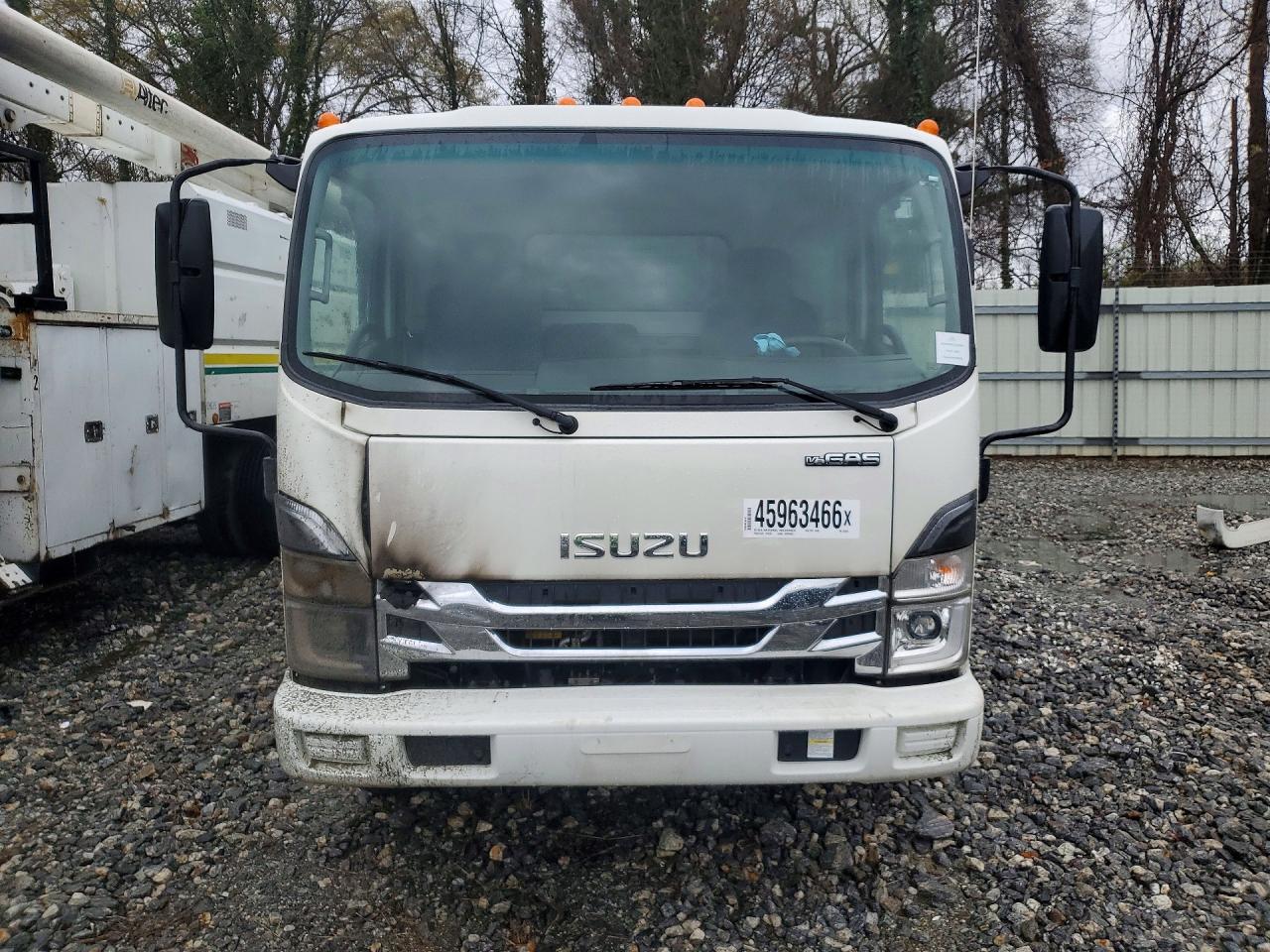 2025 ISUZU NPR photo 9