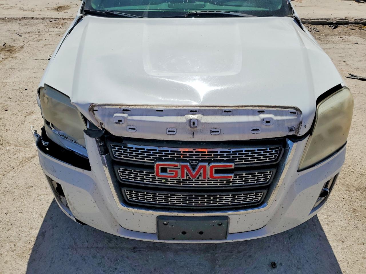 2012 GMC TERRAIN SLT photo 12