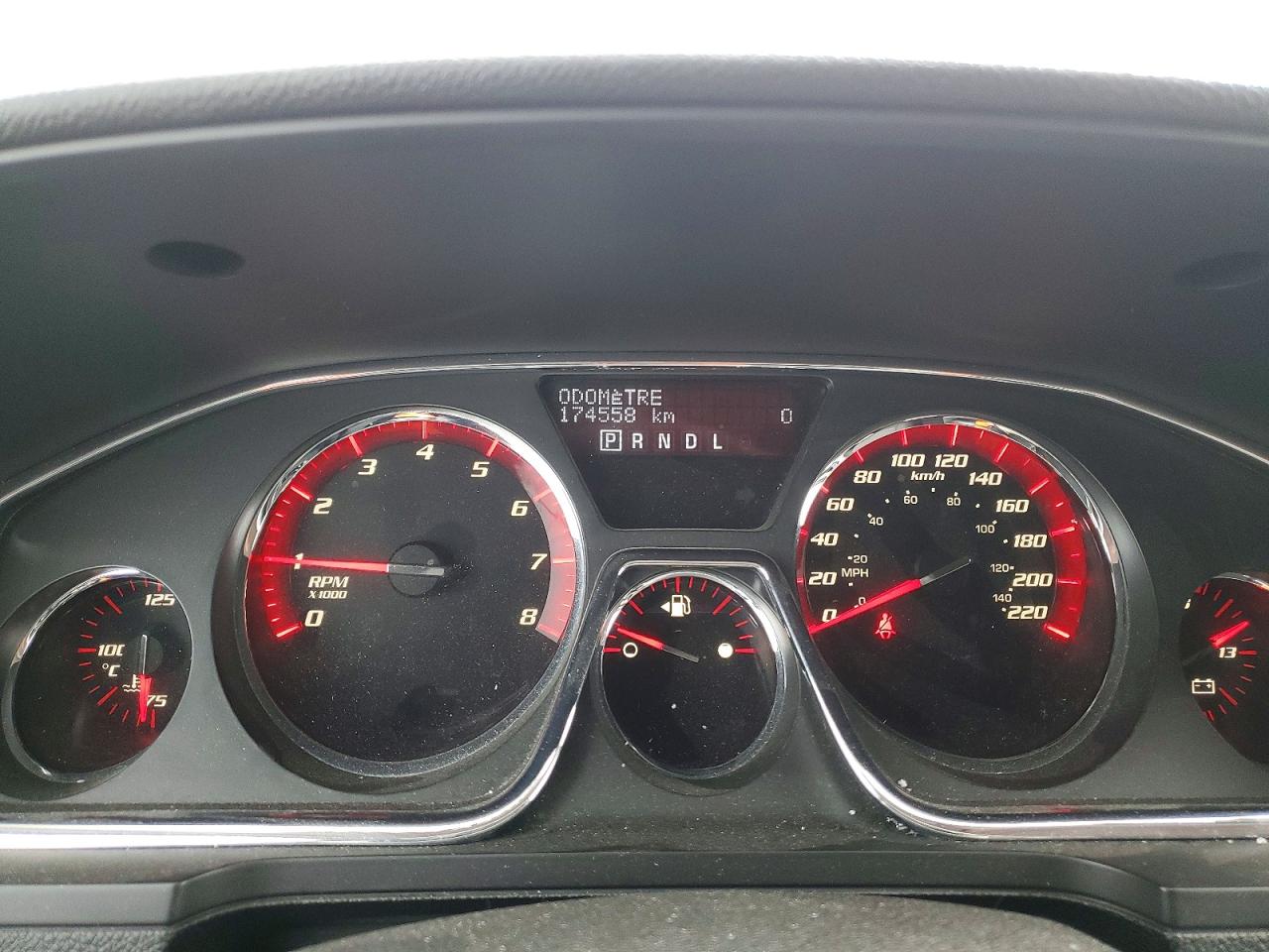 2016 GMC ACADIA SLE photo 25