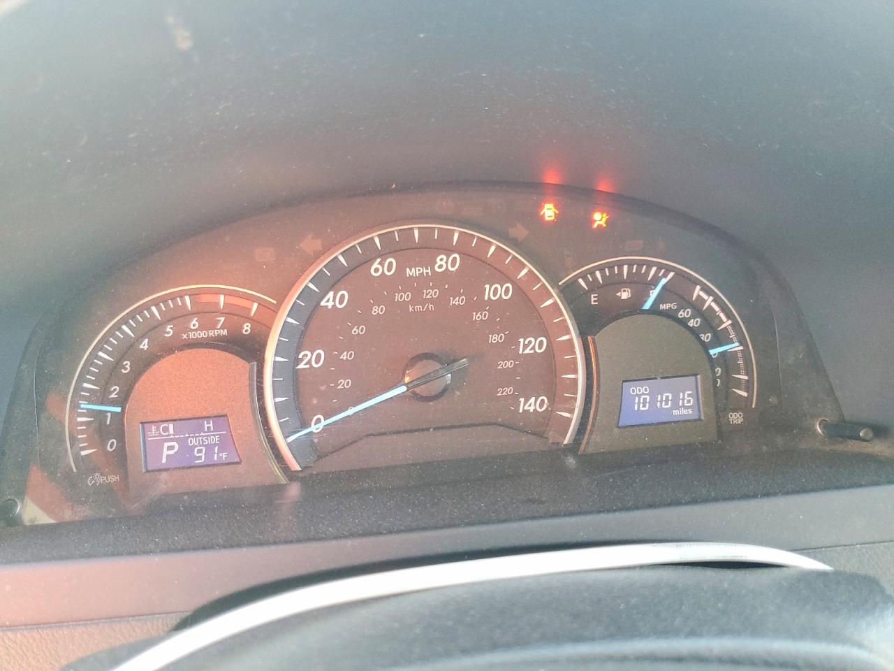 2014 TOYOTA CAMRY LE photo 17
