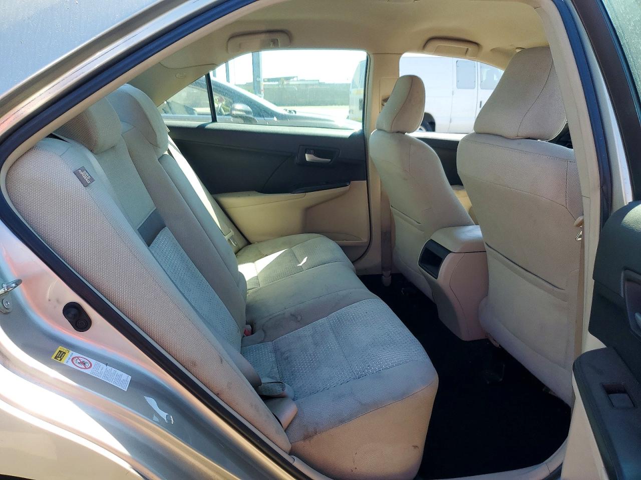 2014 TOYOTA CAMRY LE photo 19