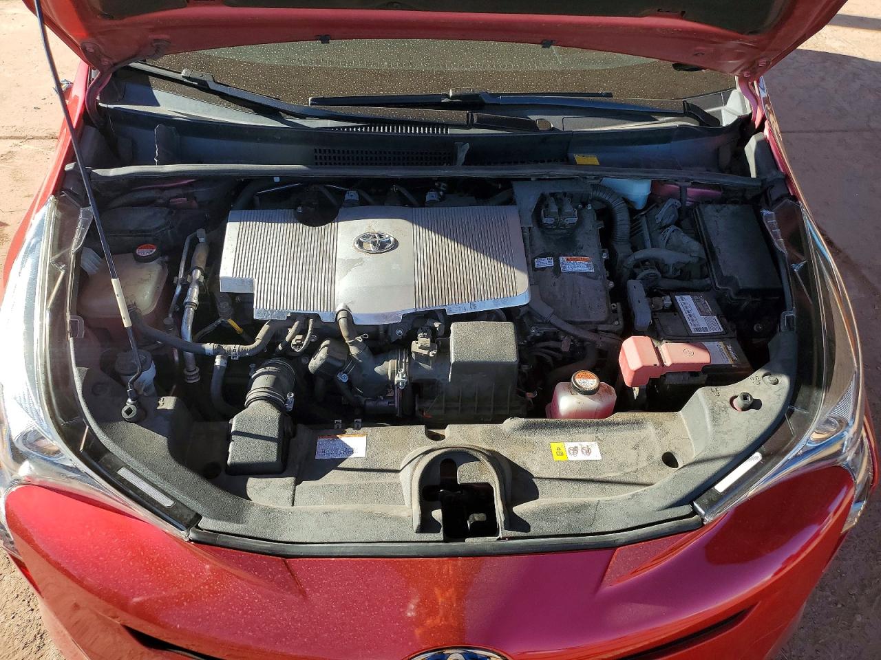 2016 TOYOTA PRIUS THREE photo 11
