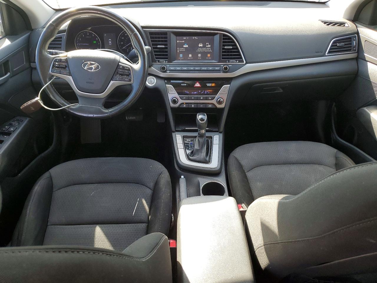 2018 HYUNDAI ELANTRA VALUE EDITION photo 8