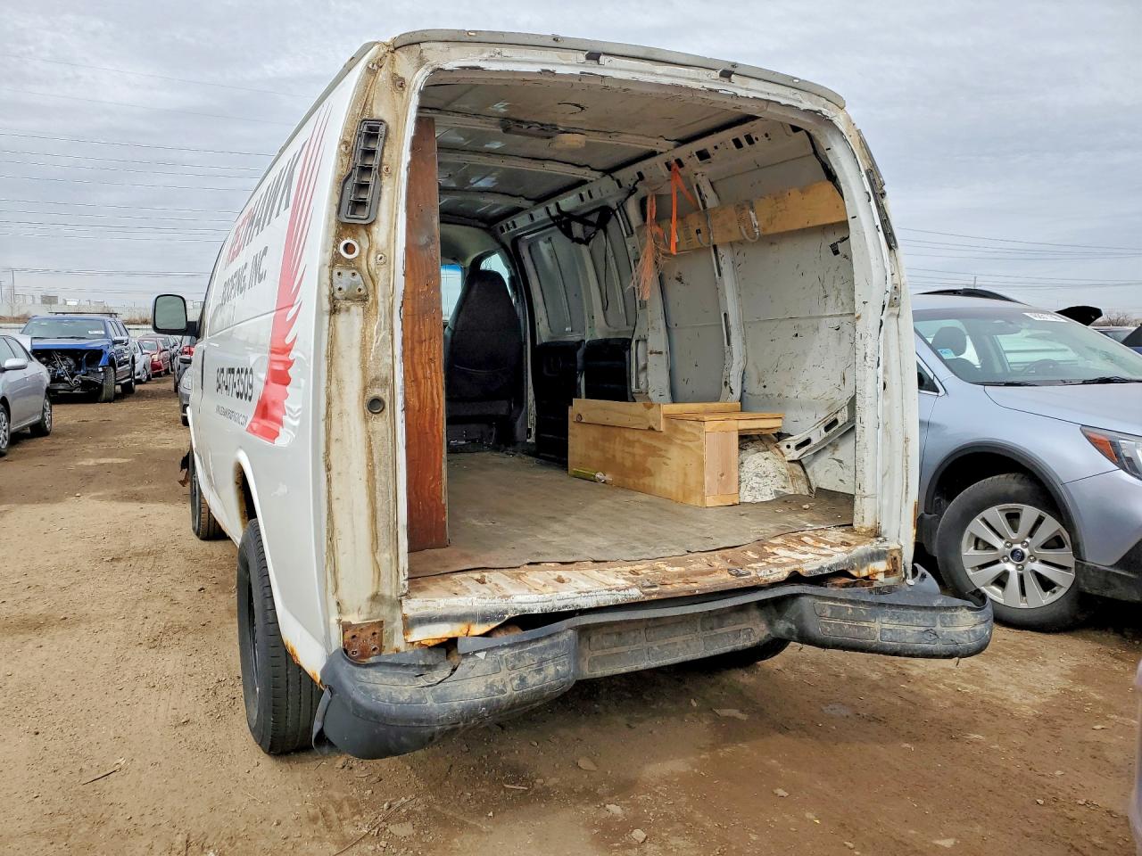 2003 GMC SAVANA photo 6