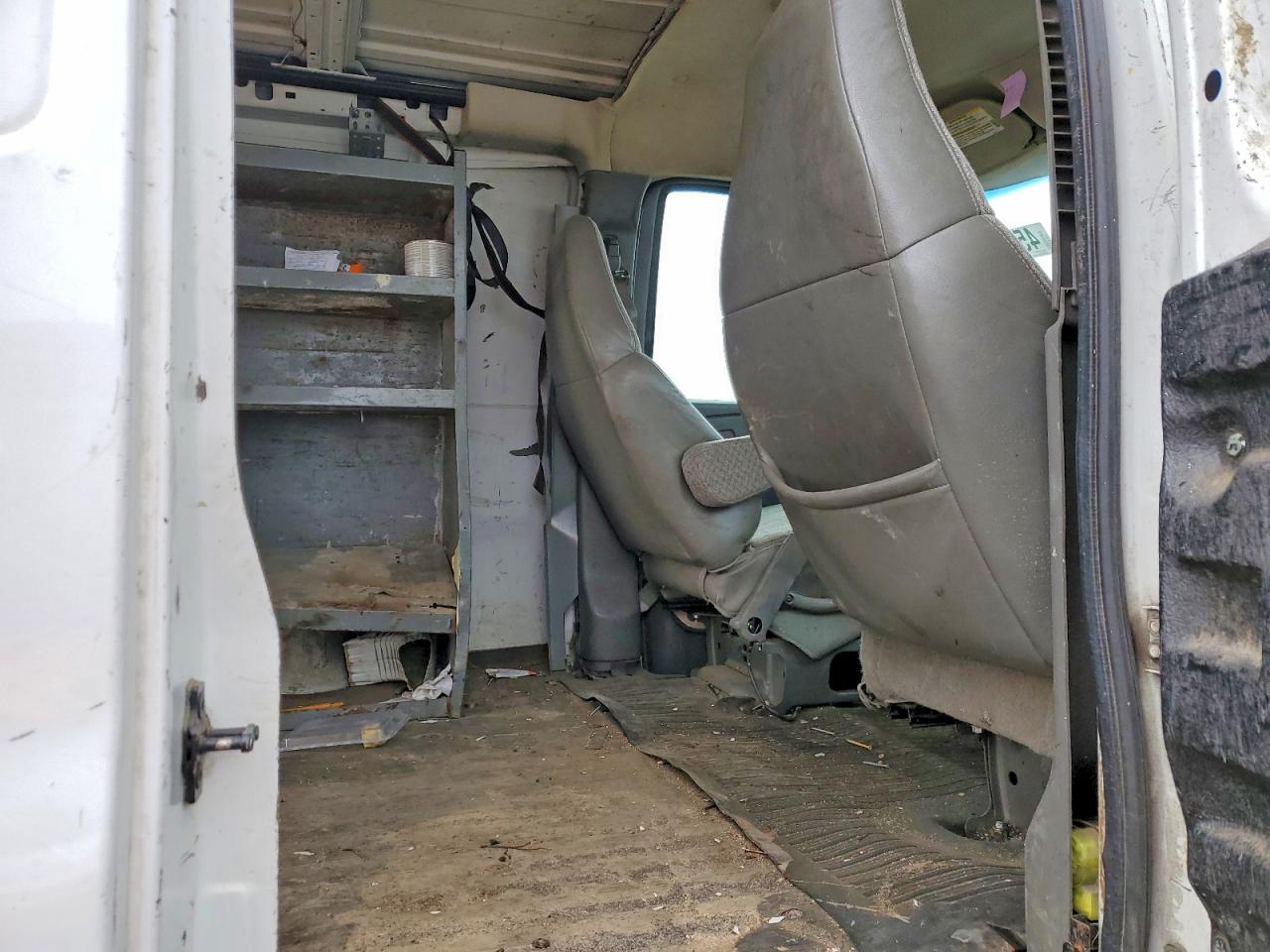 2003 GMC SAVANA photo 11