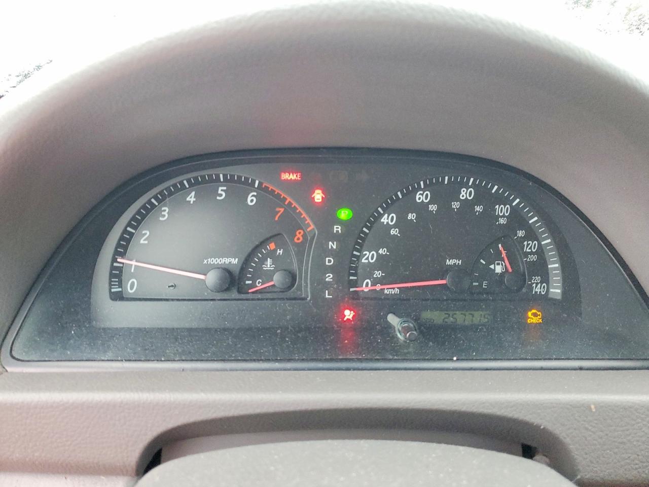 2002 TOYOTA CAMRY LE photo 25
