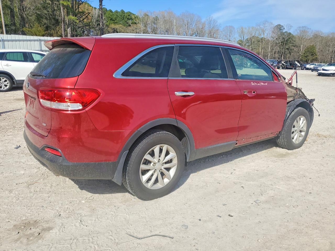 2016 KIA SORENTO LX photo 3