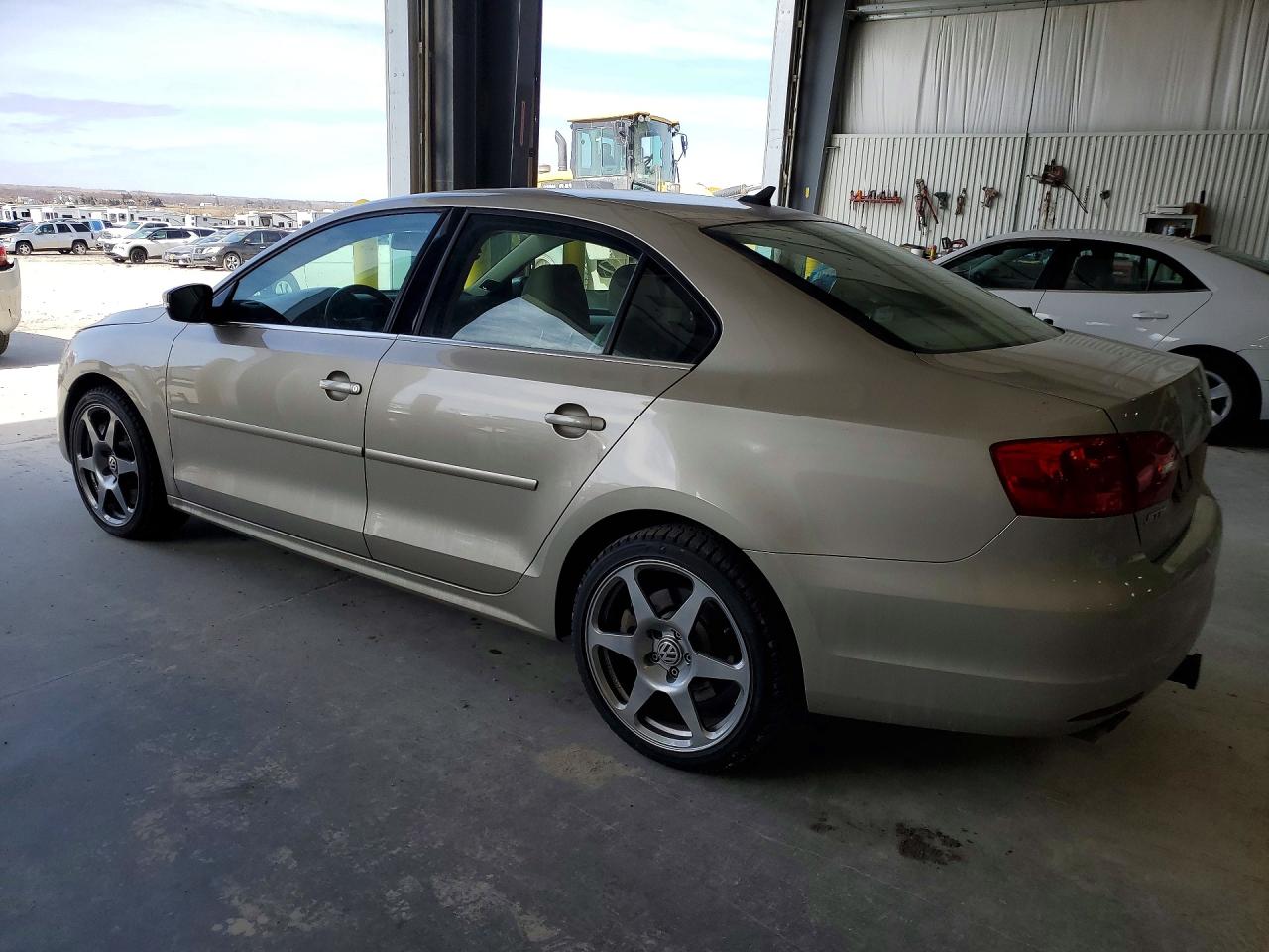 2013 VOLKSWAGEN JETTA TDI photo 2