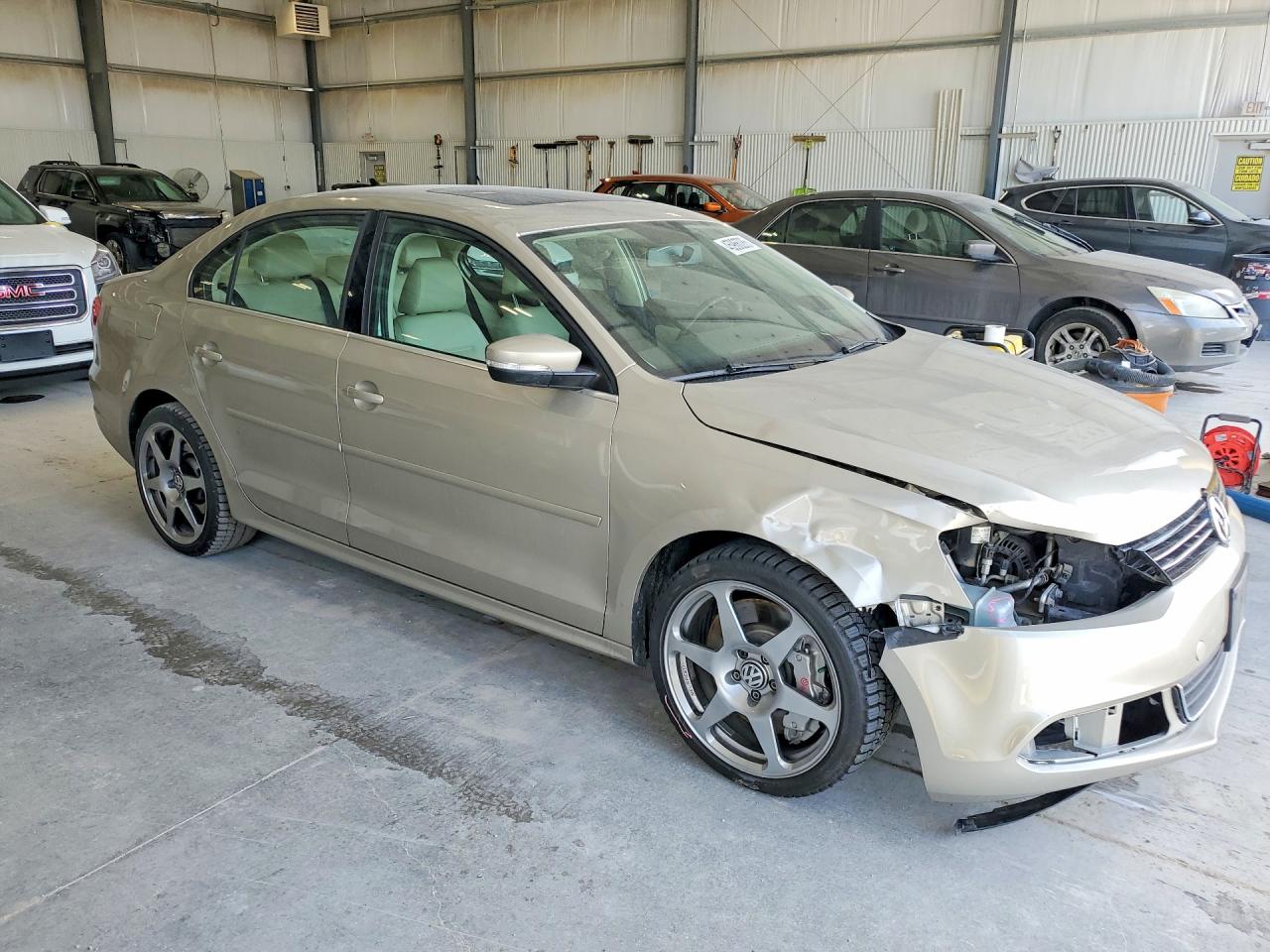 2013 VOLKSWAGEN JETTA TDI photo 4