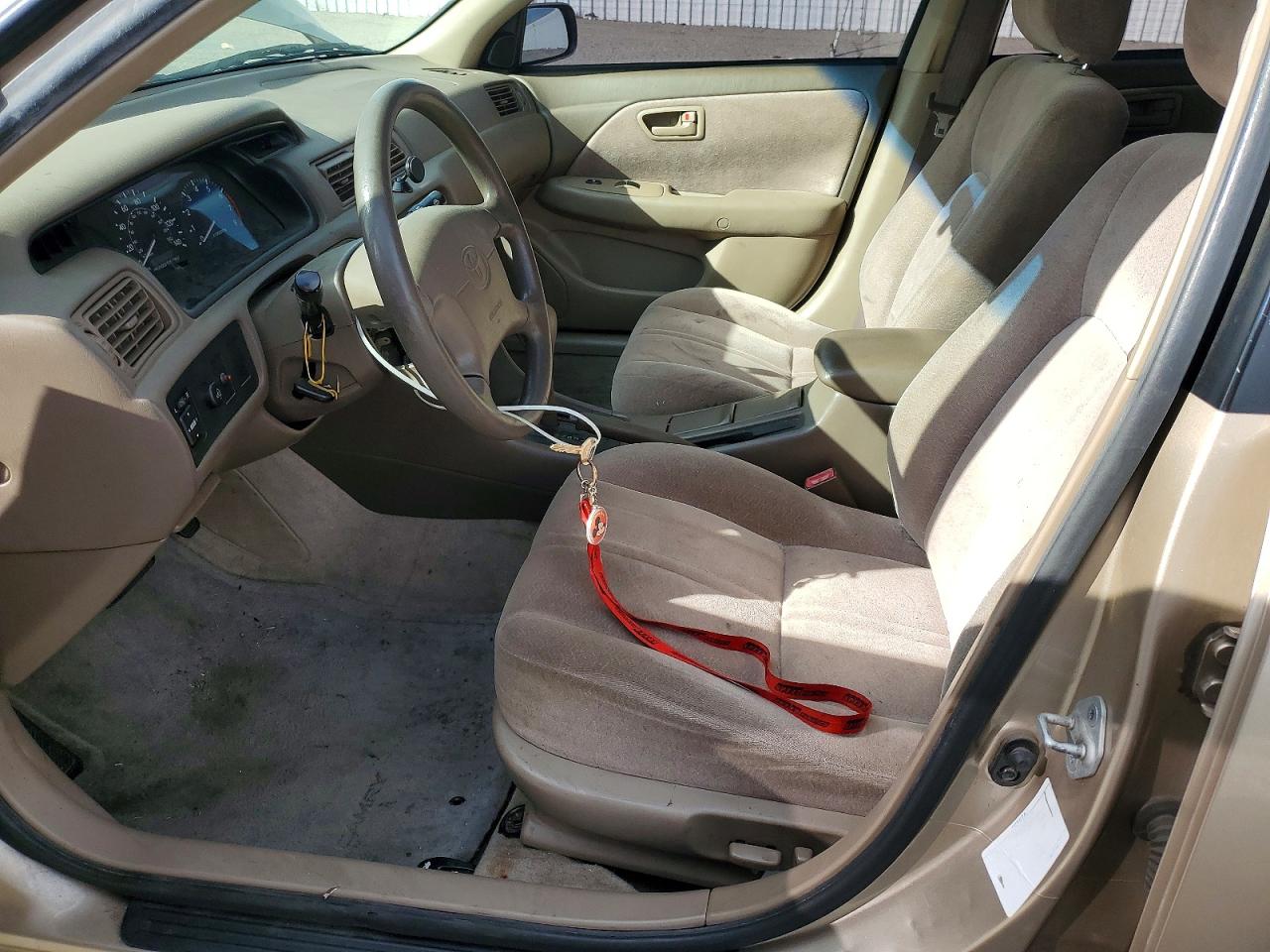 1999 TOYOTA CAMRY LE photo 7