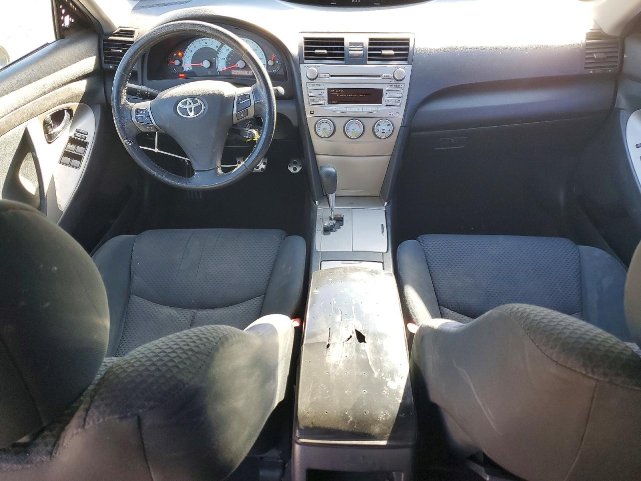 2011 TOYOTA CAMRY SE photo 15