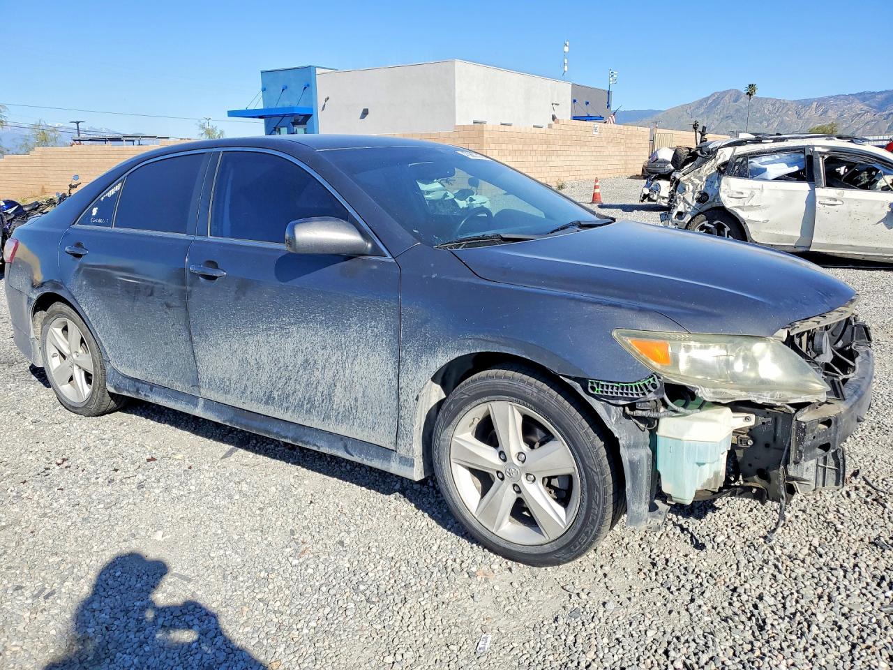 2011 TOYOTA CAMRY SE photo 7