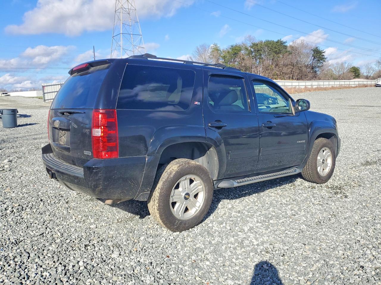 2011 CHEVROLET TAHOE K1500 LT photo 3