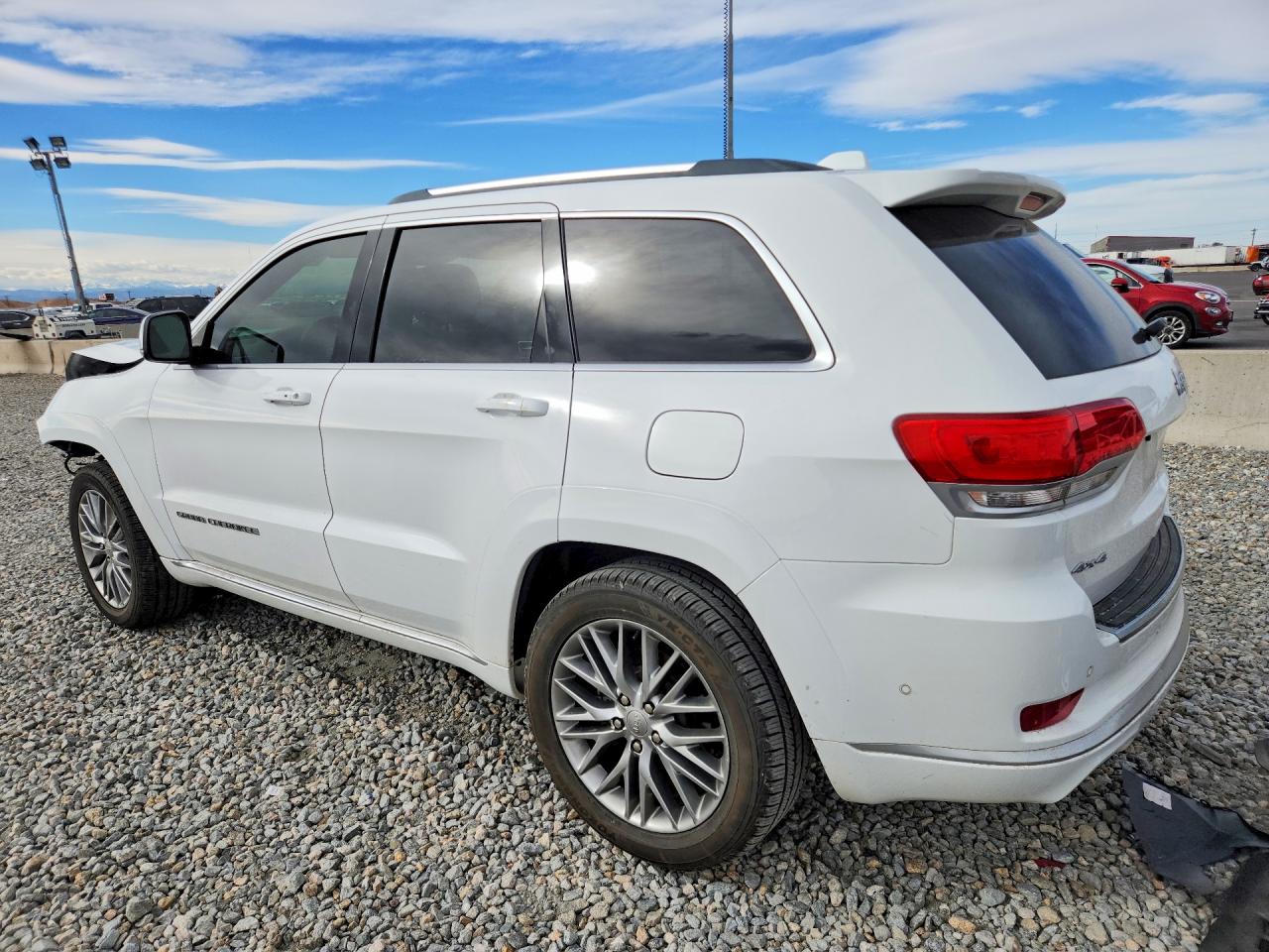 2018 JEEP GRAND CHEROKEE SUMMIT photo 3