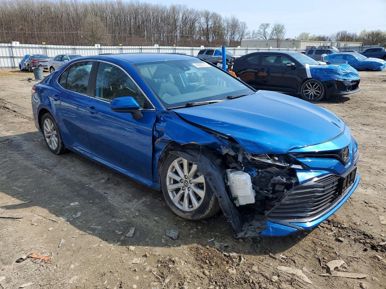 2020 TOYOTA CAMRY LE photo 10
