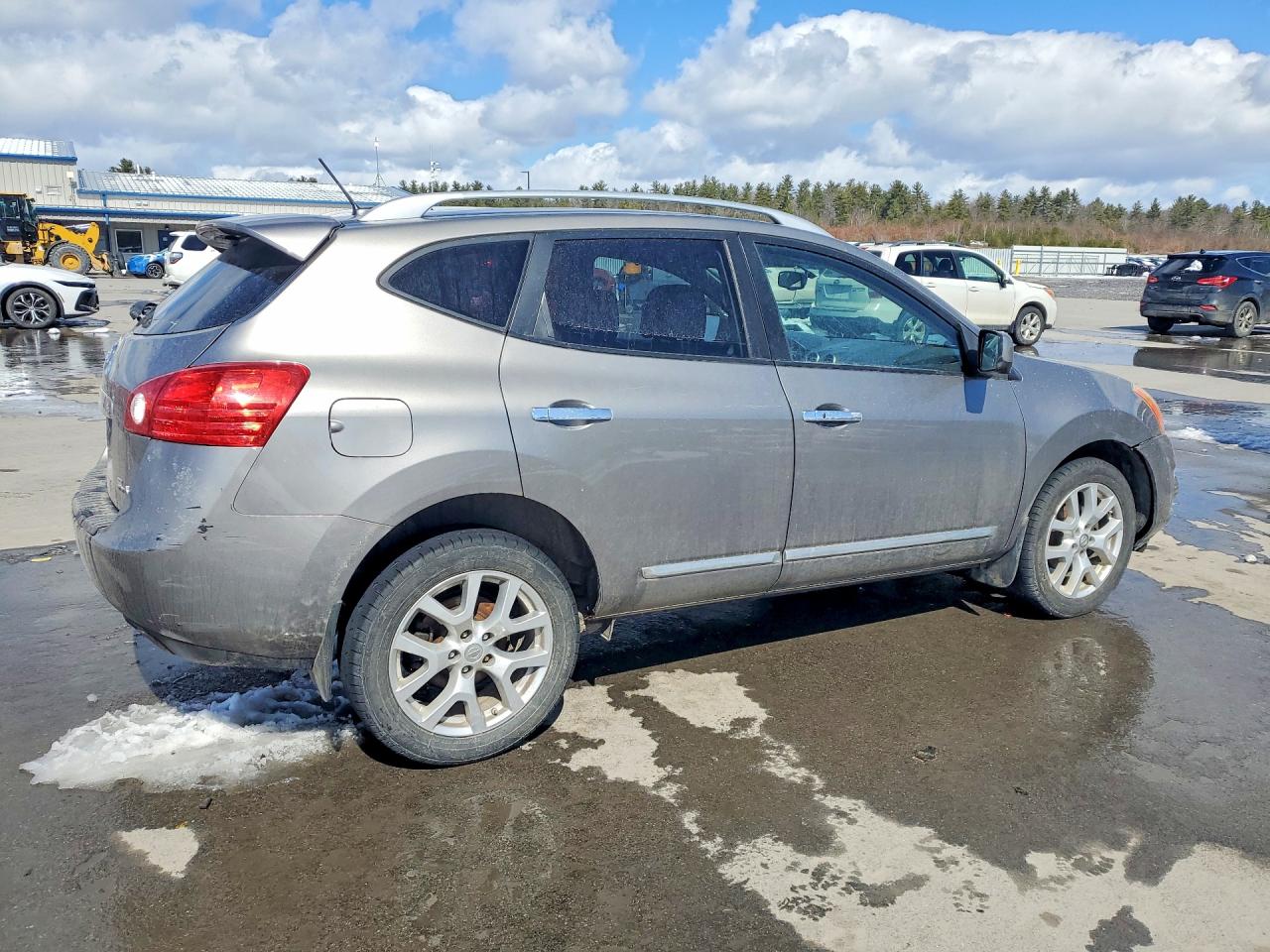 2013 NISSAN ROGUE S photo 5