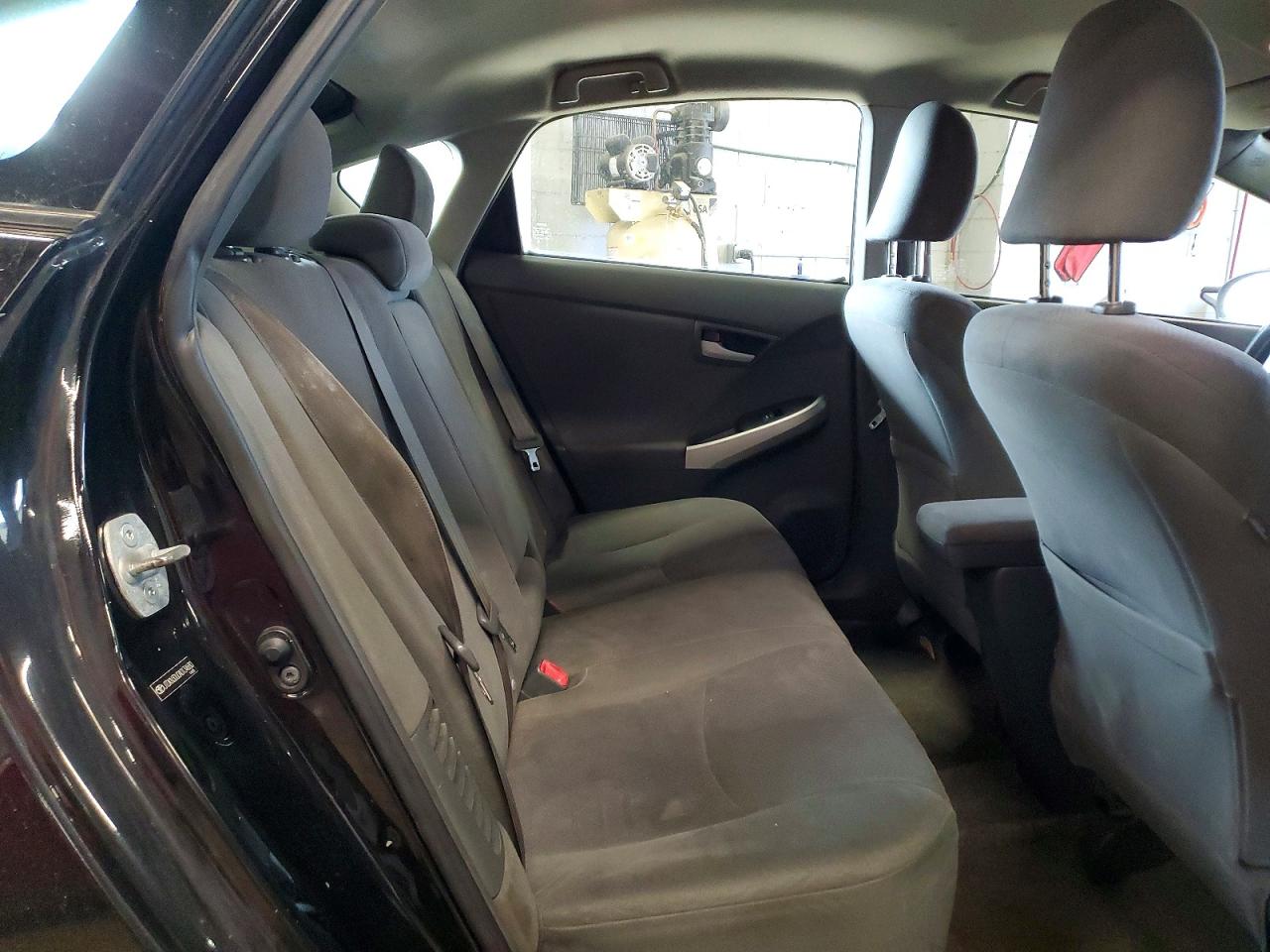 2010 TOYOTA PRIUS II photo 10