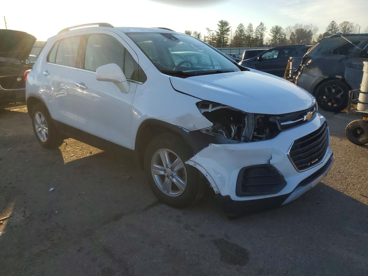 2018 CHEVROLET TRAX 1LT photo 4