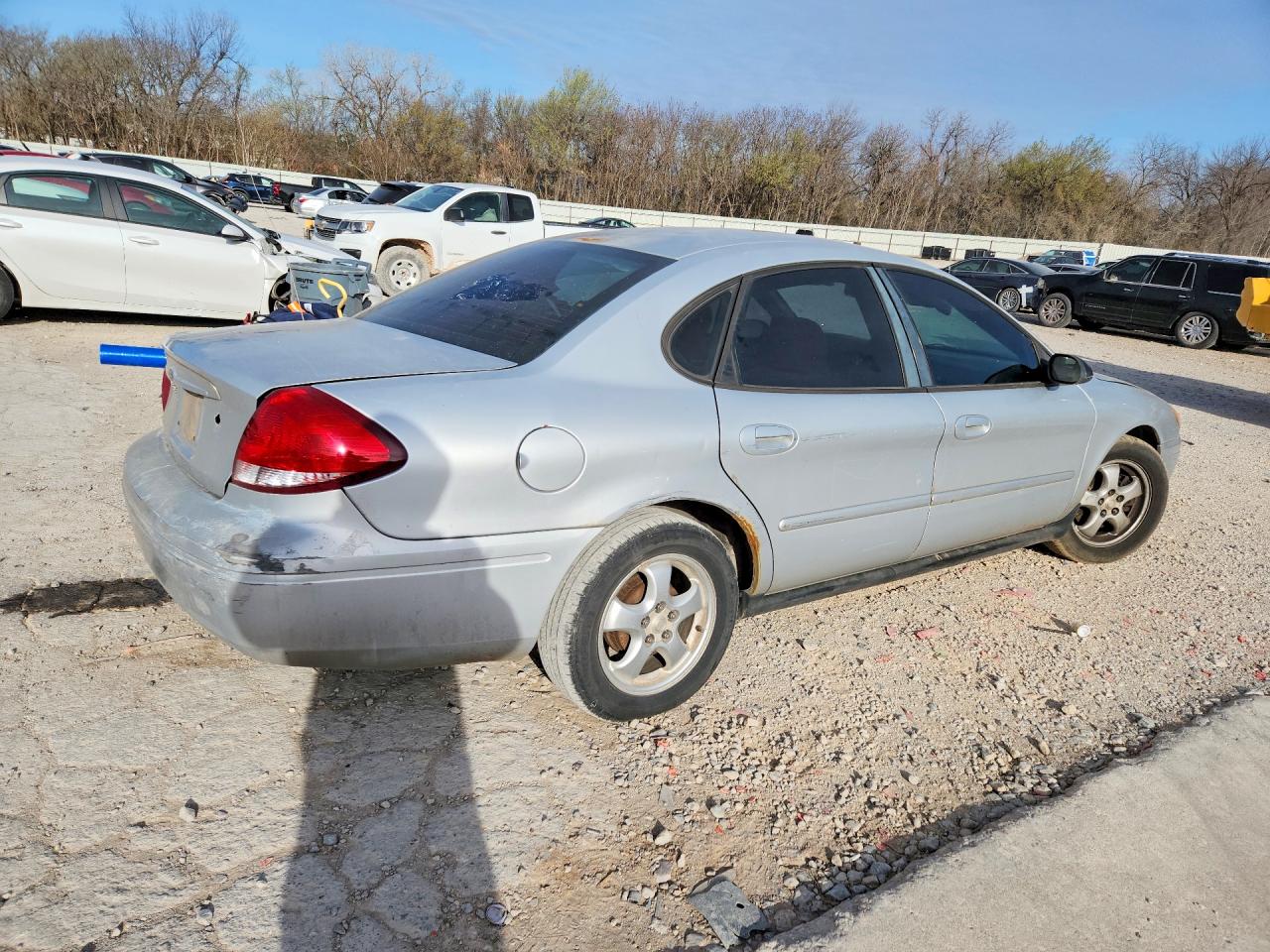 2004 FORD TAURUS SES photo 5
