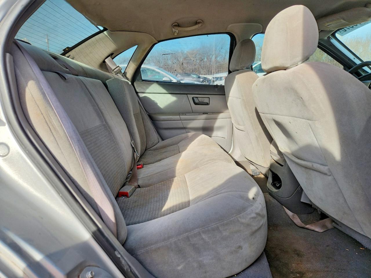 2004 FORD TAURUS SES photo 19