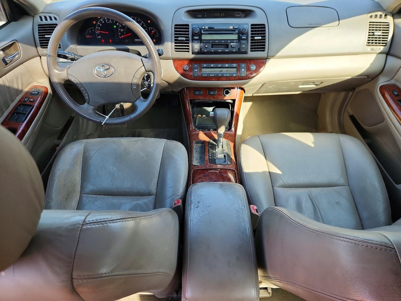 2005 TOYOTA CAMRY XLE V6 photo 8