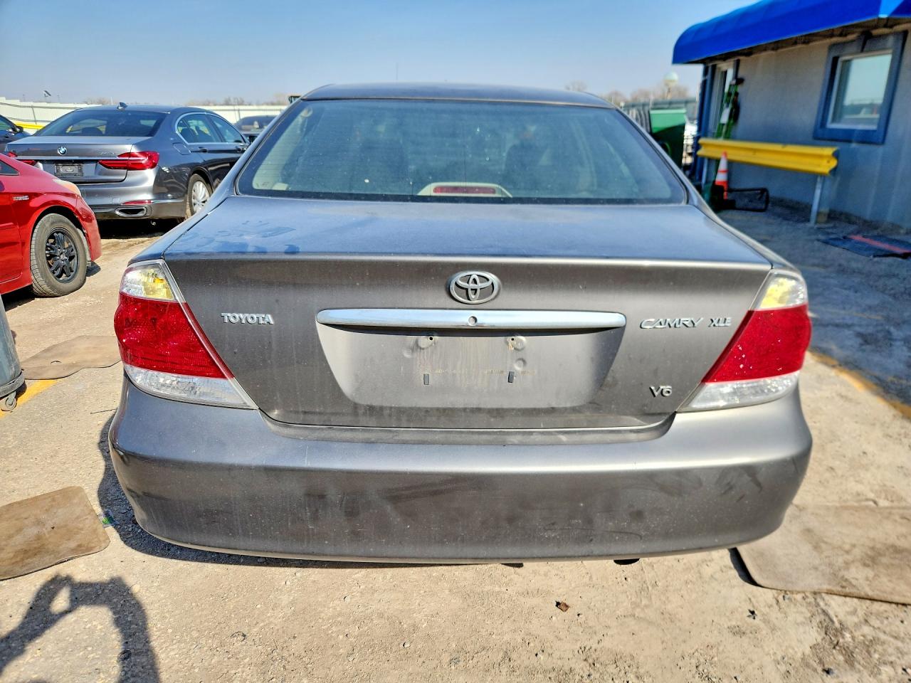 2005 TOYOTA CAMRY XLE V6 photo 6