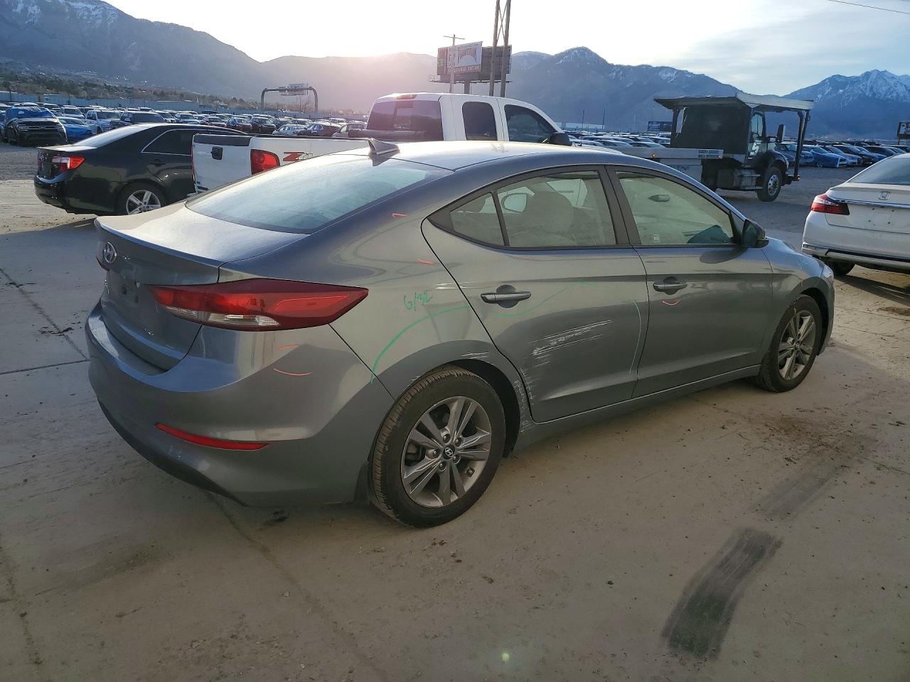 2018 HYUNDAI ELANTRA SEL photo 3
