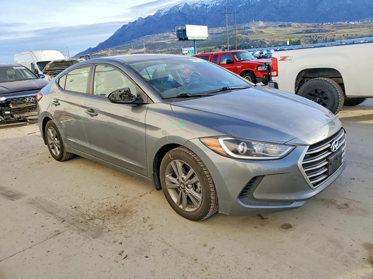 2018 HYUNDAI ELANTRA SEL photo 4