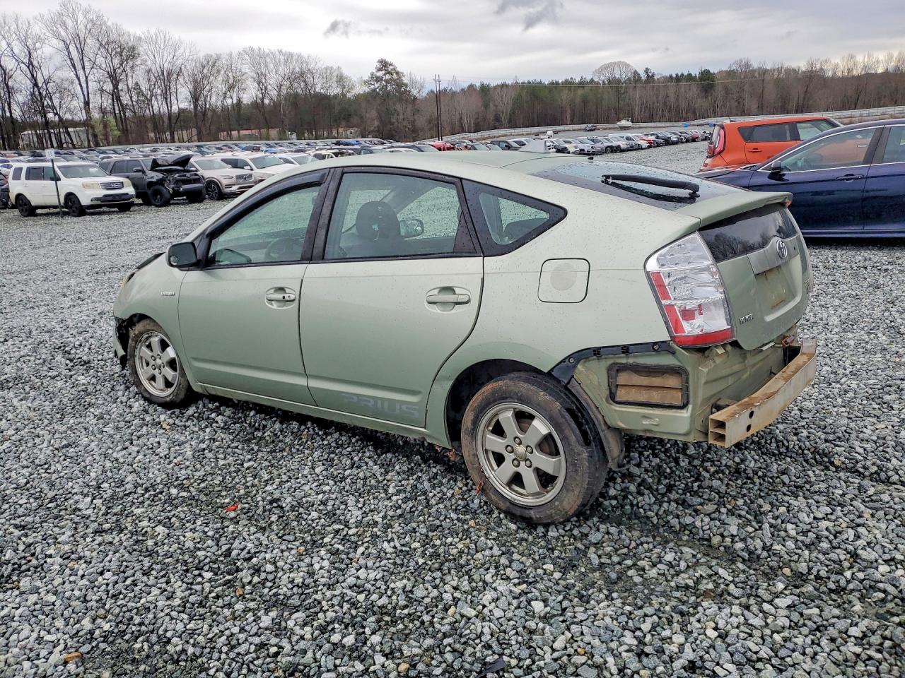 2007 TOYOTA PRIUS BASE photo 2