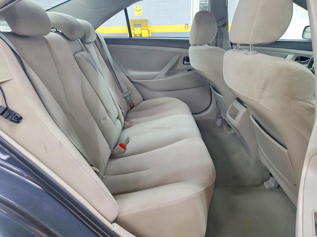 2011 TOYOTA CAMRY LE photo 19