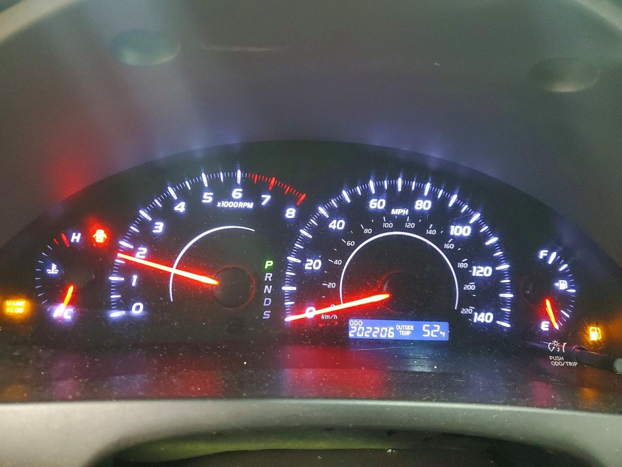 2011 TOYOTA CAMRY LE photo 17