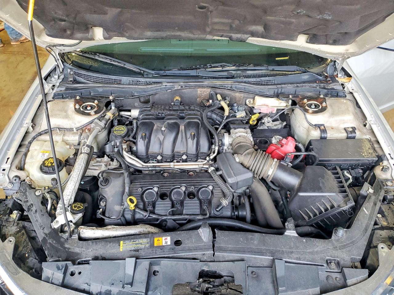 2010 FORD FUSION SE photo 11