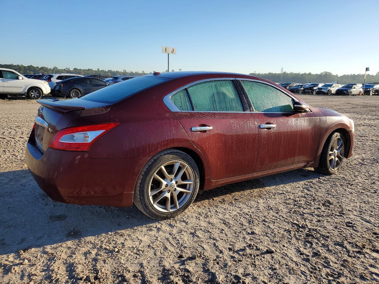 2010 NISSAN MAXIMA 3.5 S photo 3