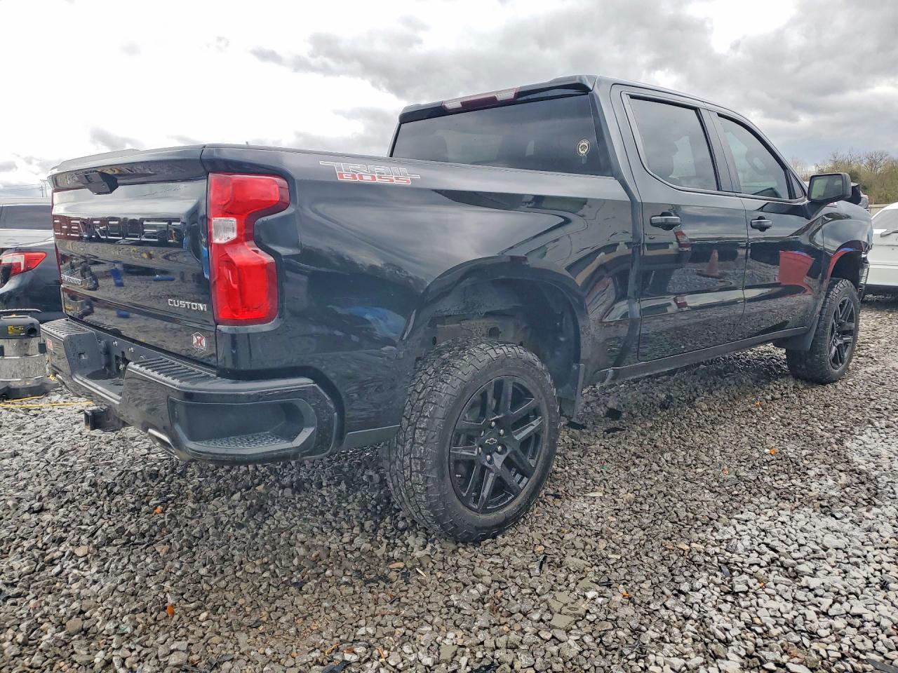 2021 CHEVROLET SILVERADO K1500 TRAIL BOSS CUSTOM photo 3