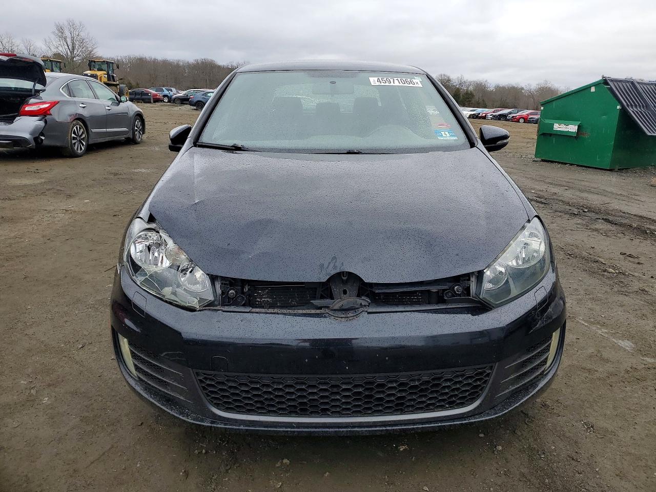 2013 VOLKSWAGEN GTI photo 9