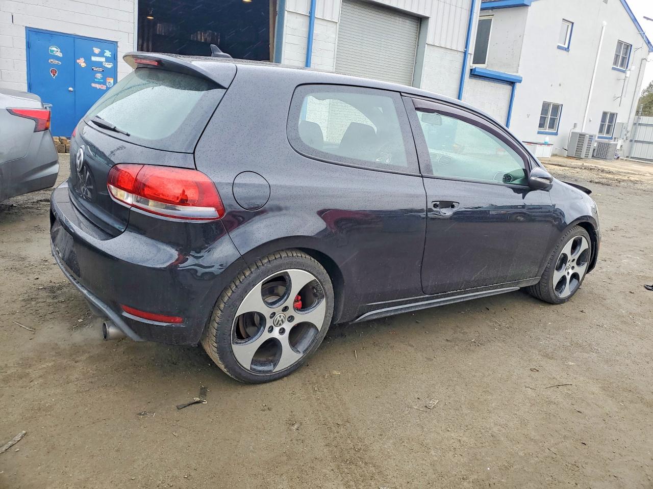 2013 VOLKSWAGEN GTI photo 5