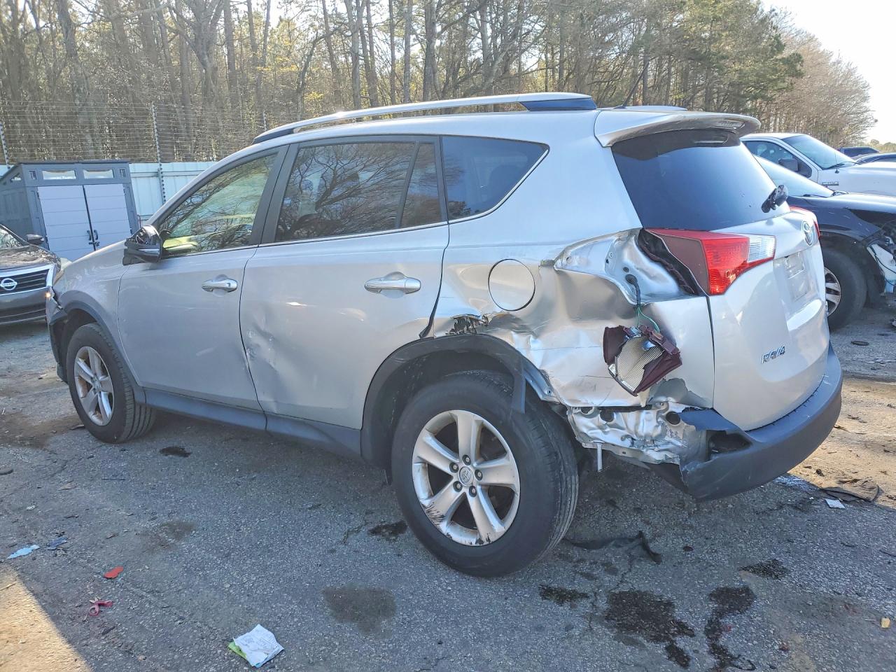 2013 TOYOTA RAV4 XLE photo 3