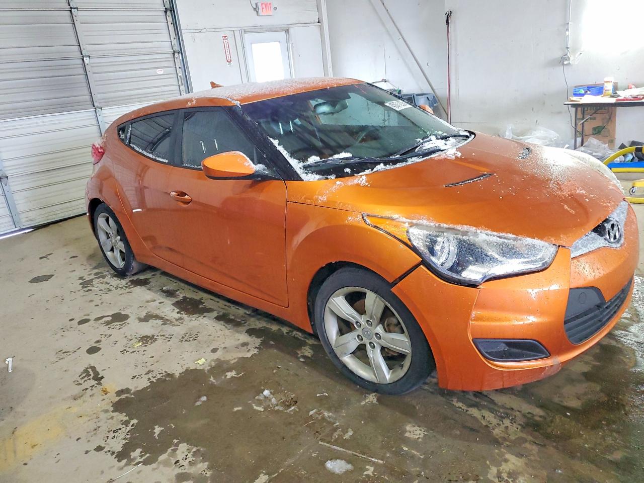 2013 HYUNDAI VELOSTER BASE photo 4