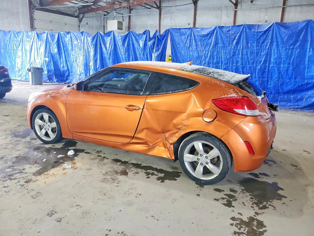 2013 HYUNDAI VELOSTER BASE photo 2