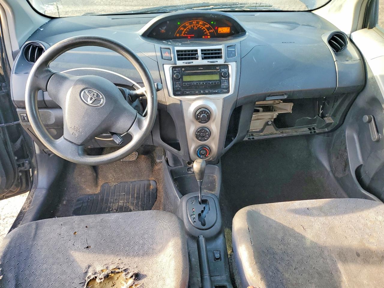 2009 TOYOTA YARIS BASE photo 15